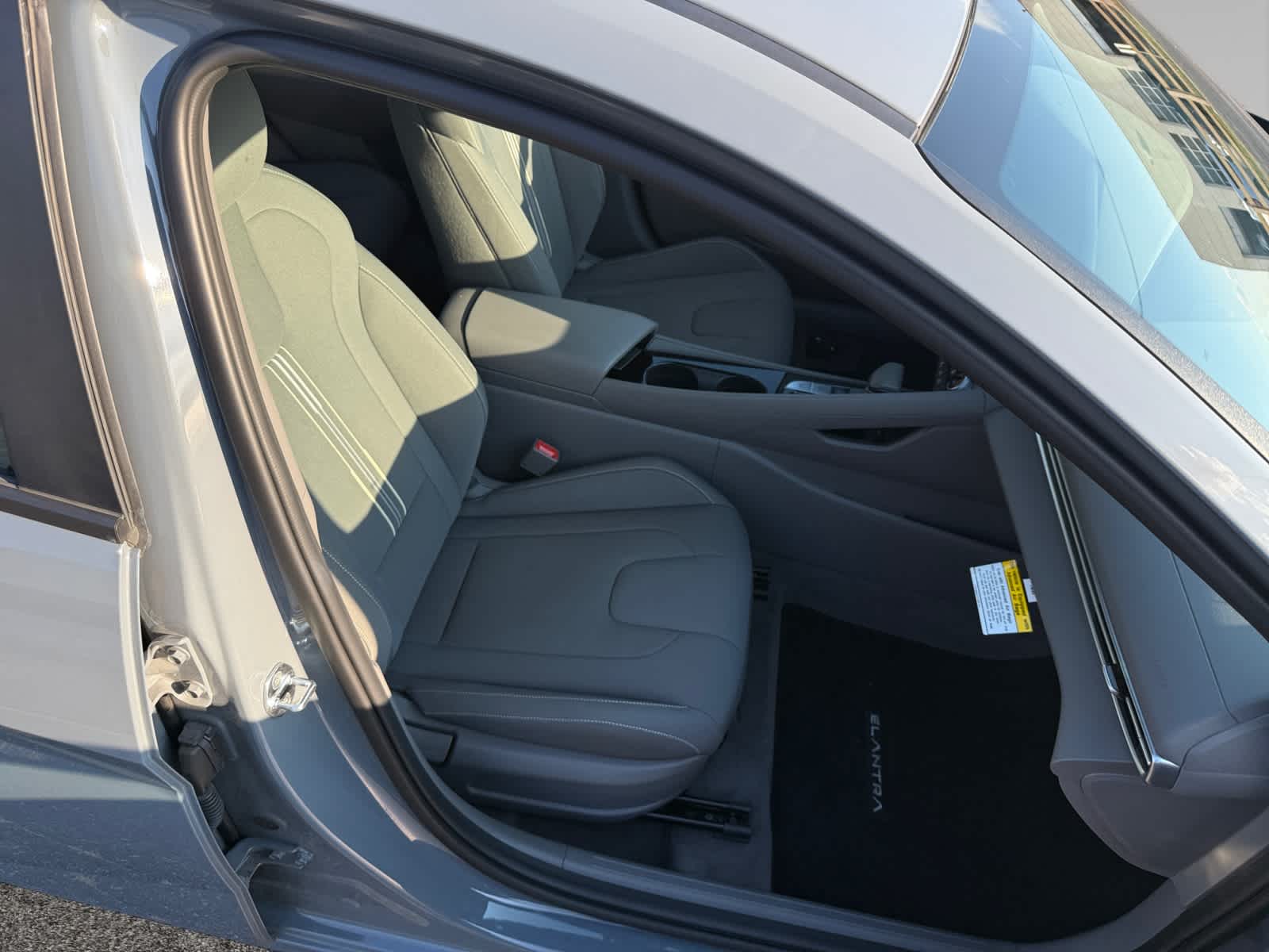 2023 Hyundai Elantra SEL photo 15