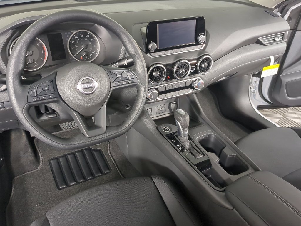 2025 Nissan Sentra S photo 17