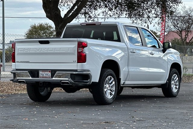 2025 Chevrolet Silverado 1500 LT photo 4