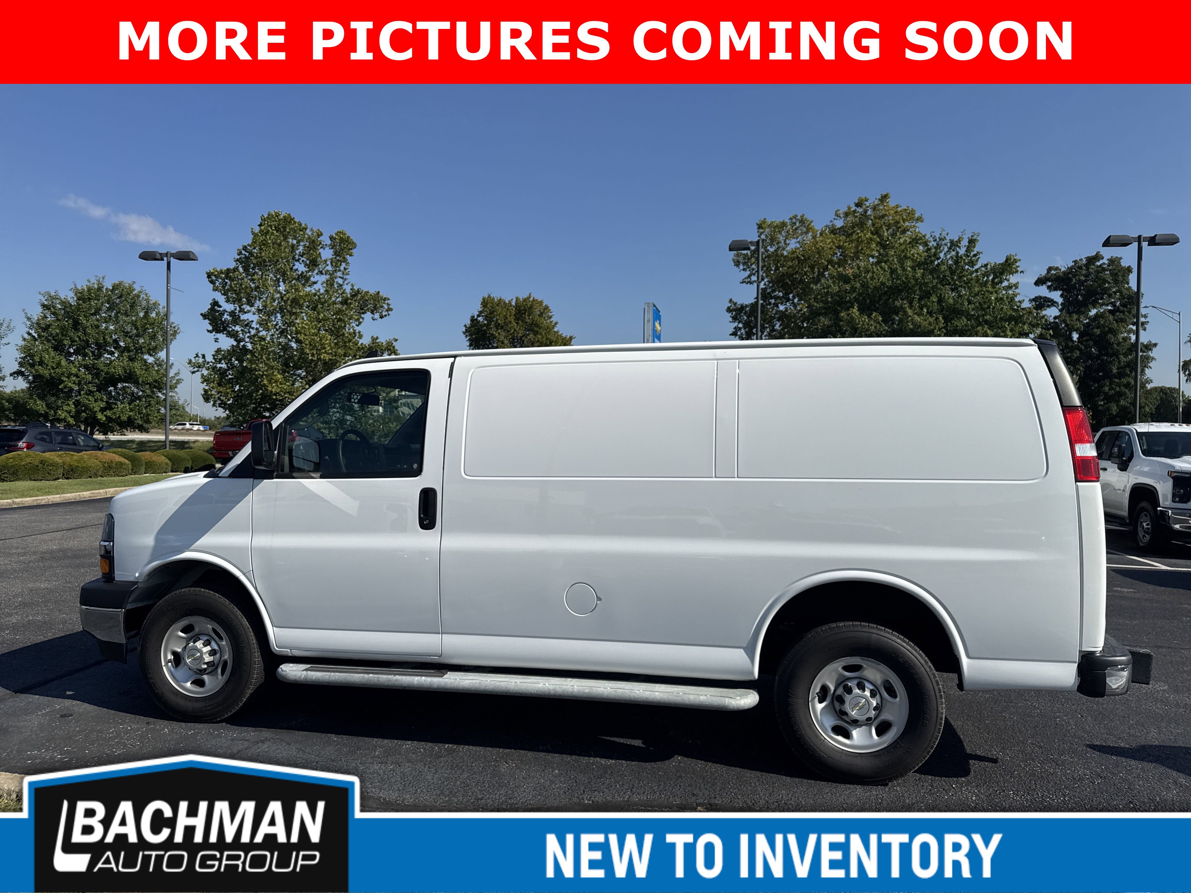 2023 Chevrolet Express 2500 Work Van Cargo photo 3