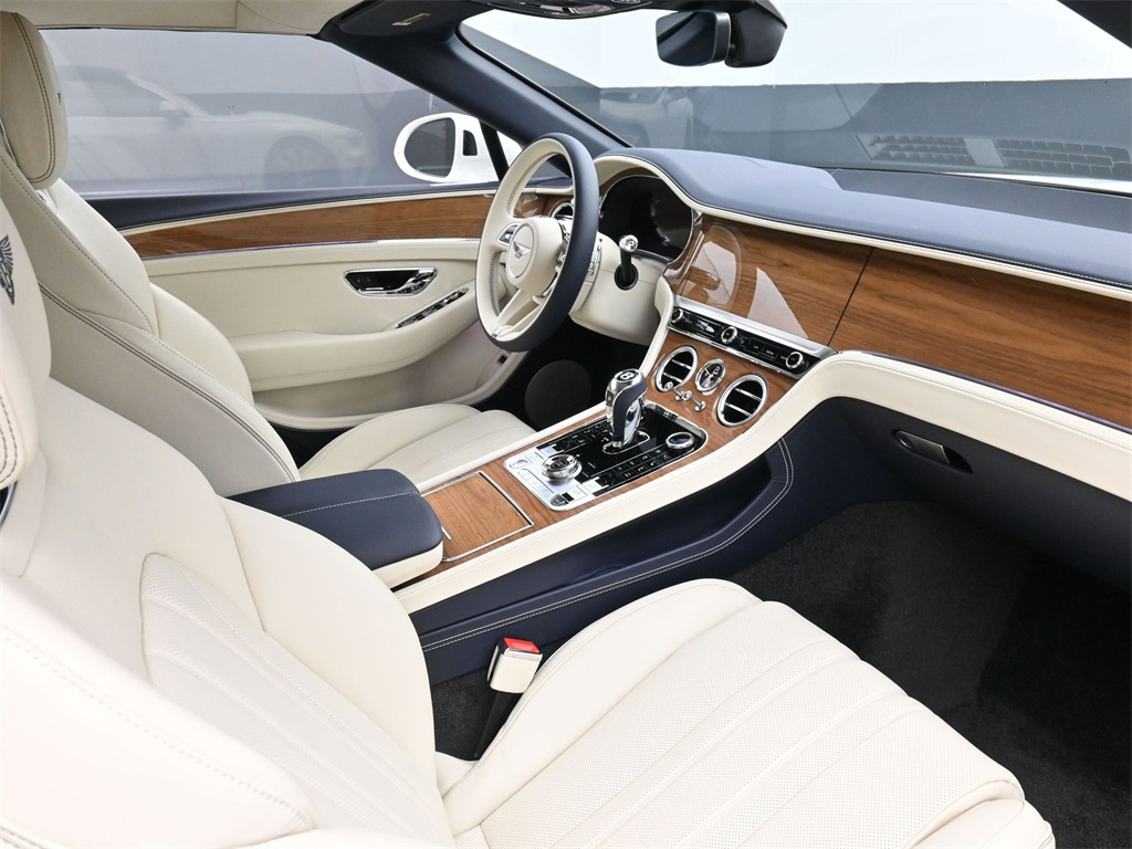 2026 Bentley Continental GTC photo 2