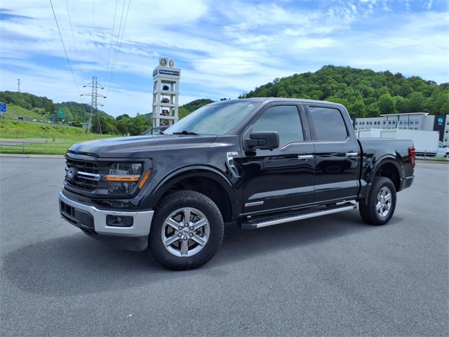 2024 Ford F-150 XLT photo 2