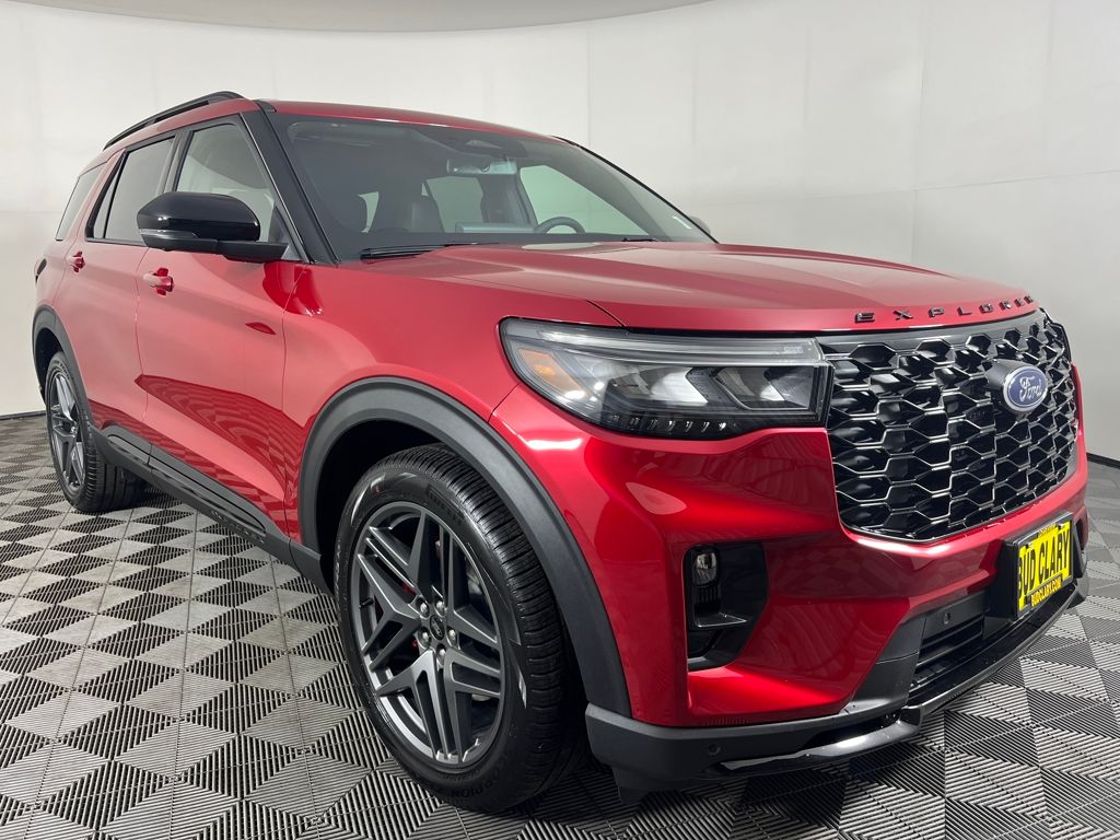 2025 Ford Explorer ST photo 3