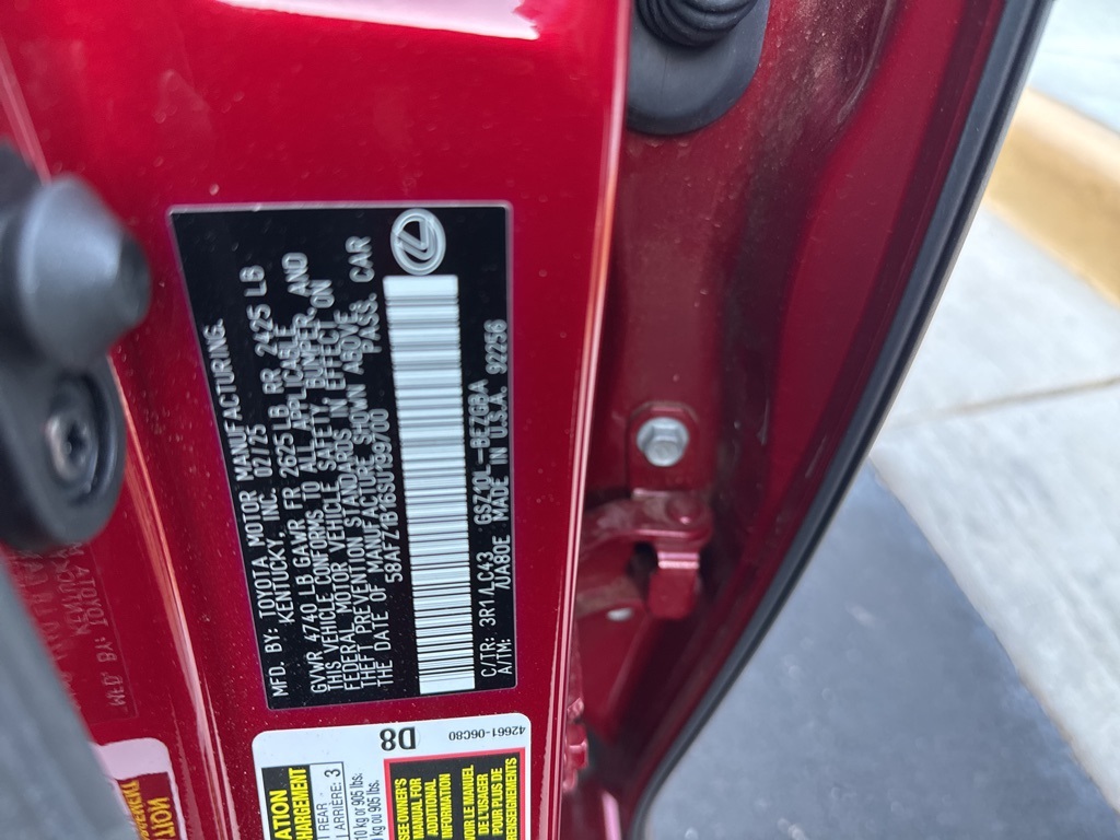 2025 Lexus ES 350 Ultra Luxury's photo