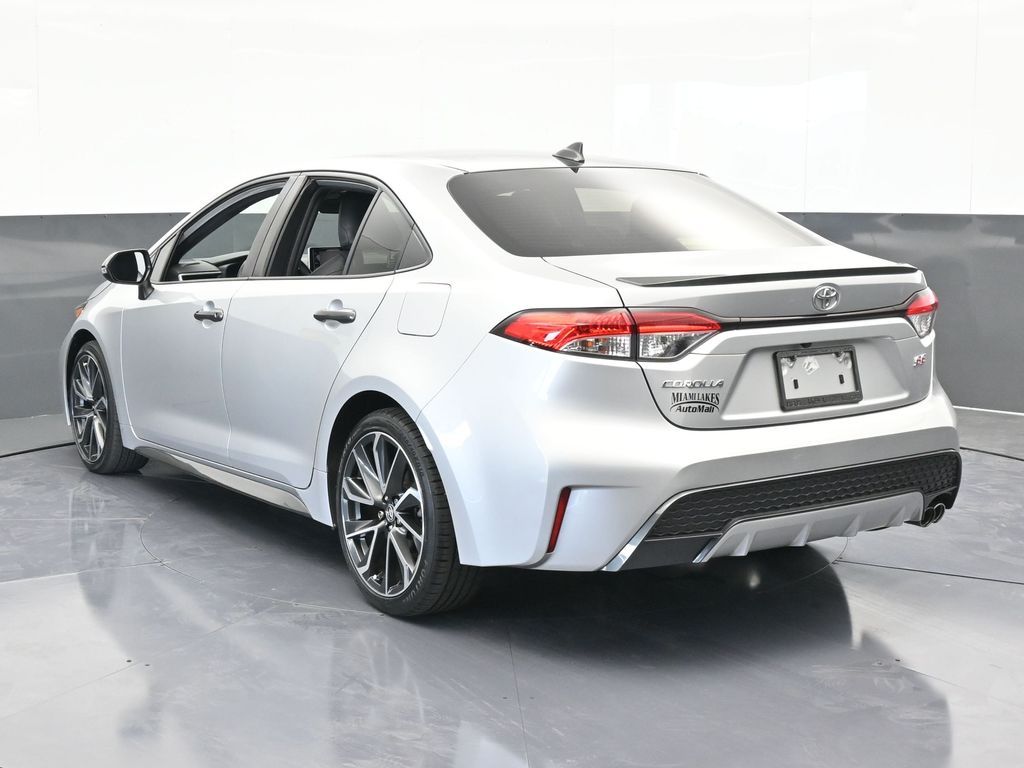 2021 Toyota Corolla SE photo 4