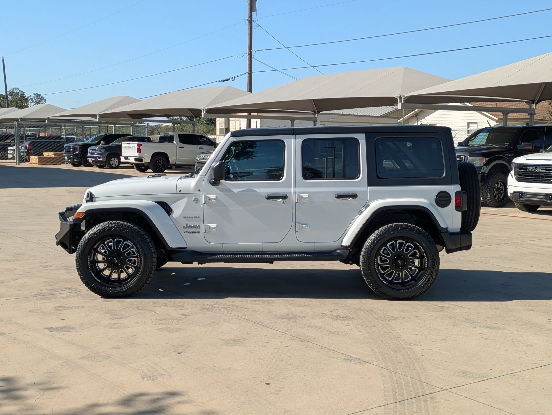 2019 Jeep Wrangler Unlimited Sahara photo 6