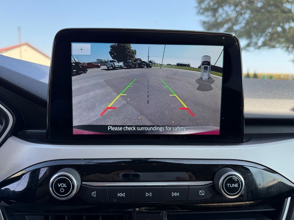 2021 Ford Escape SEL photo 9