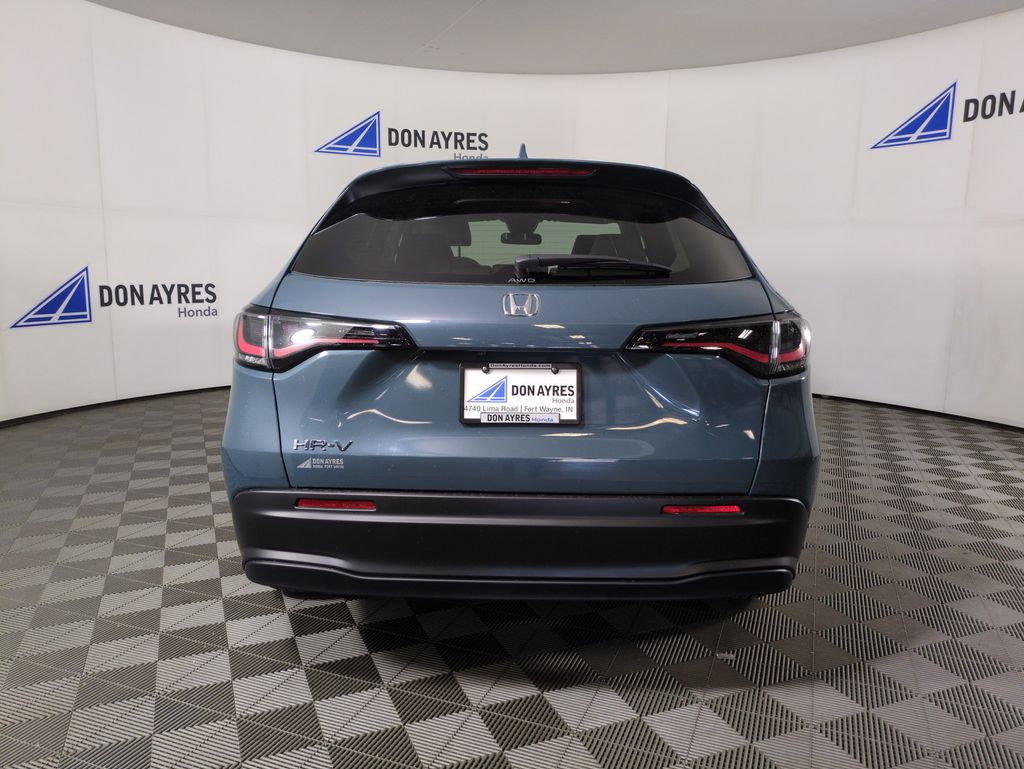 2026 Honda HR-V LX photo 3