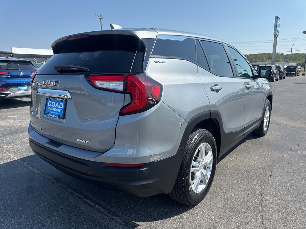 2024 Gmc Terrain SLE photo 3