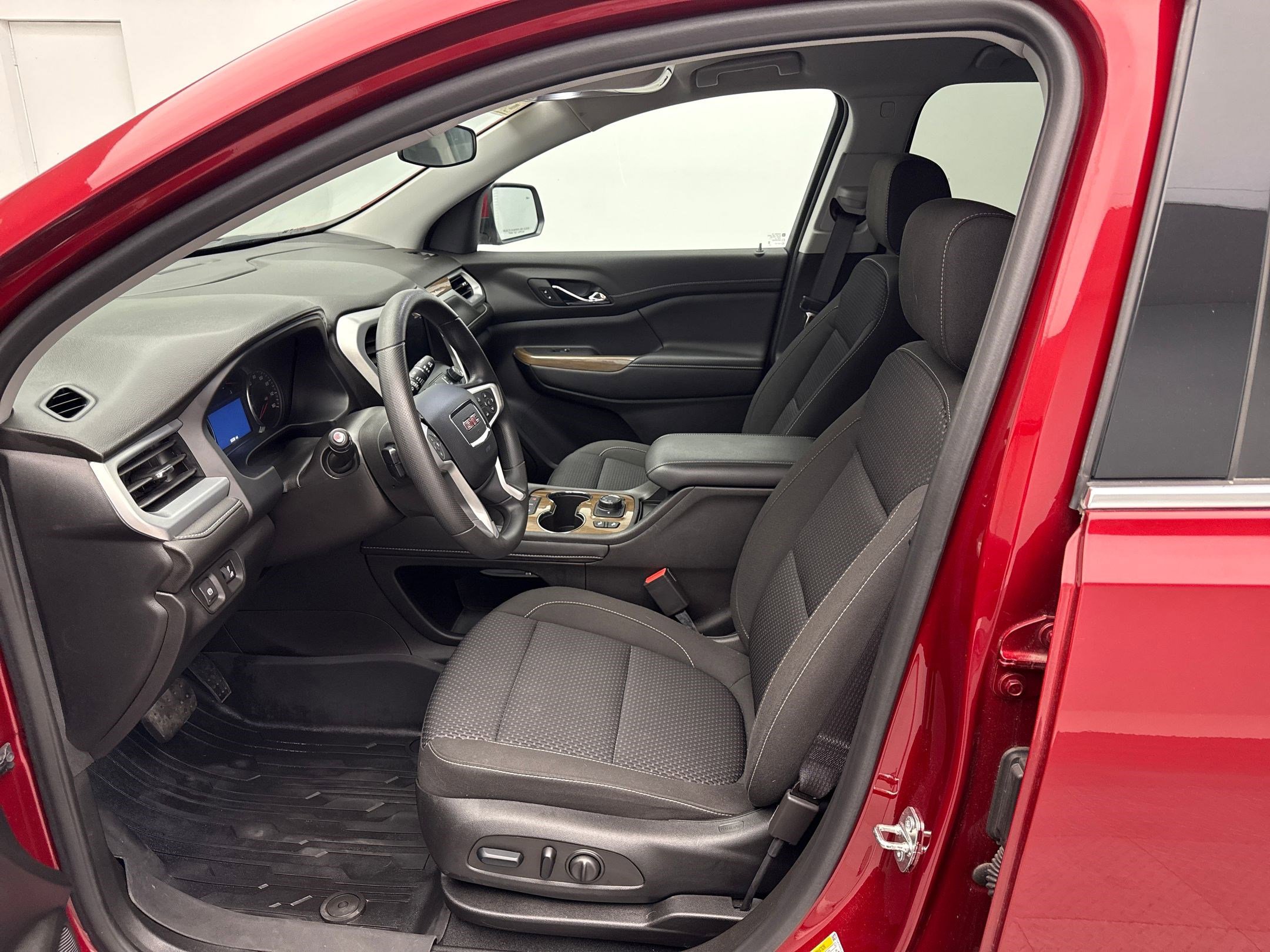 2023 Gmc Acadia SLE photo 4