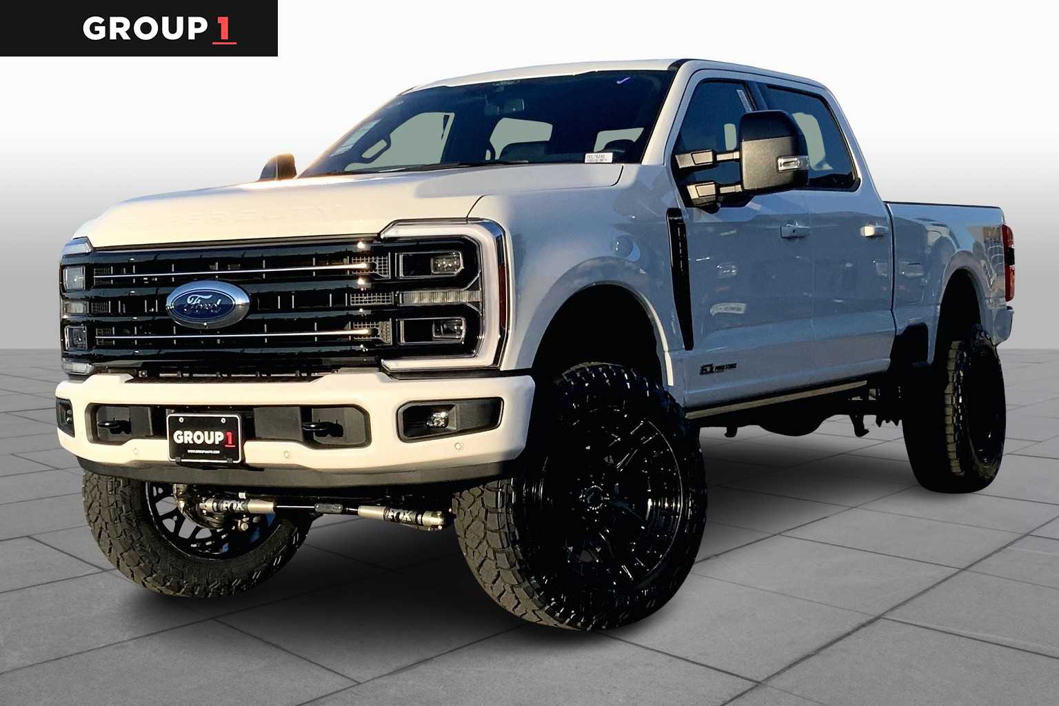 2026 Ford F-250 Super Duty Platinum's photo