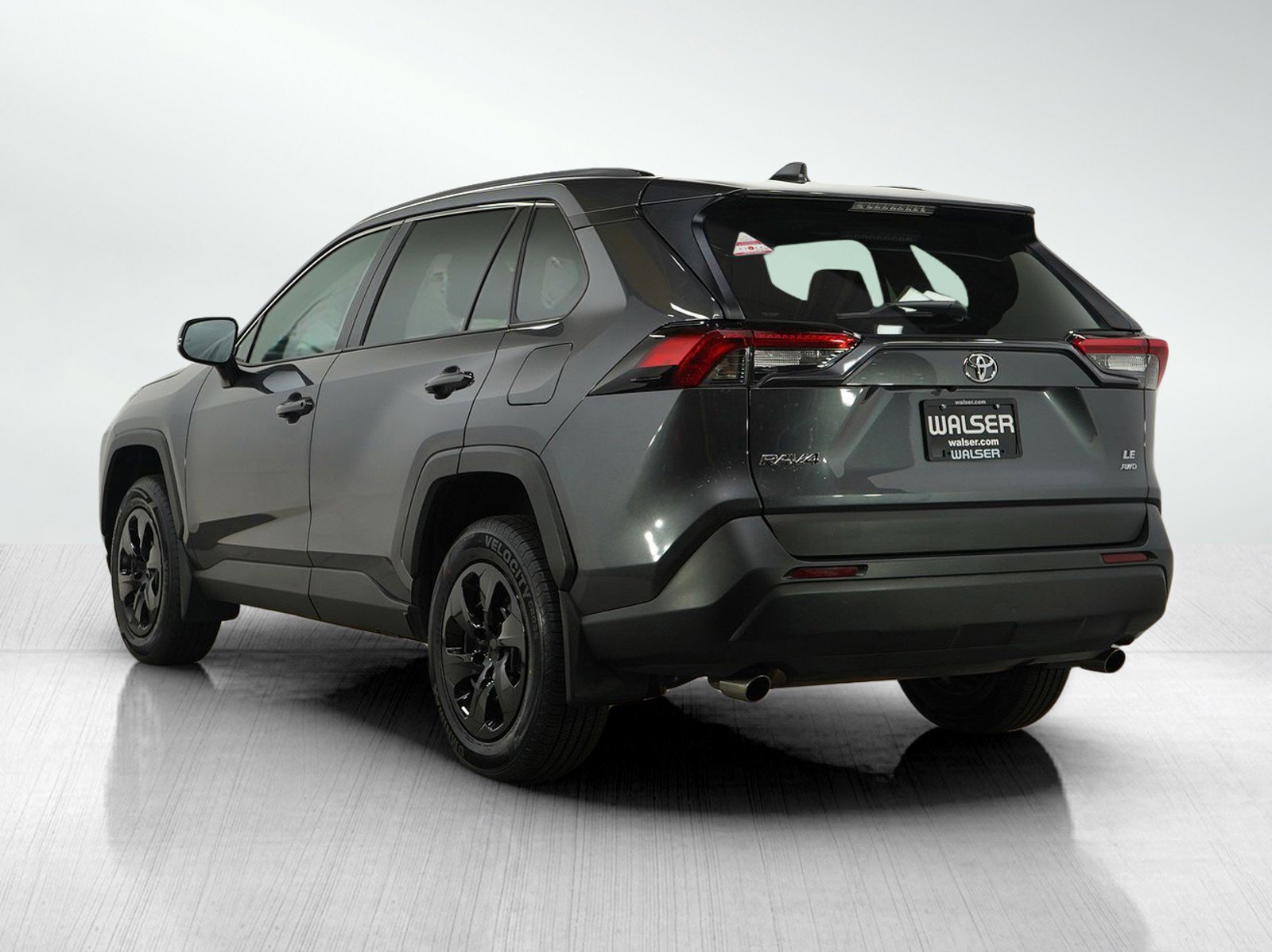 2021 Toyota RAV4 LE photo 2