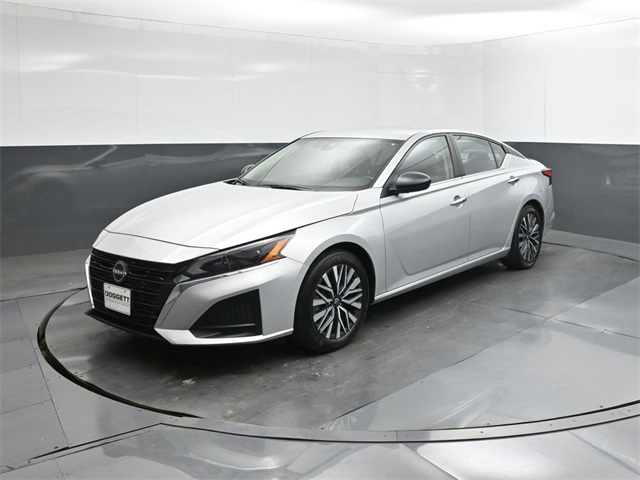 2024 Nissan Altima 2.5 SV photo 28