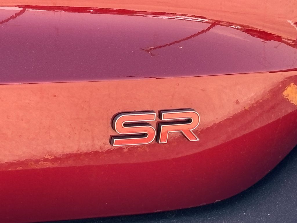2025 Nissan Kicks SR photo 6