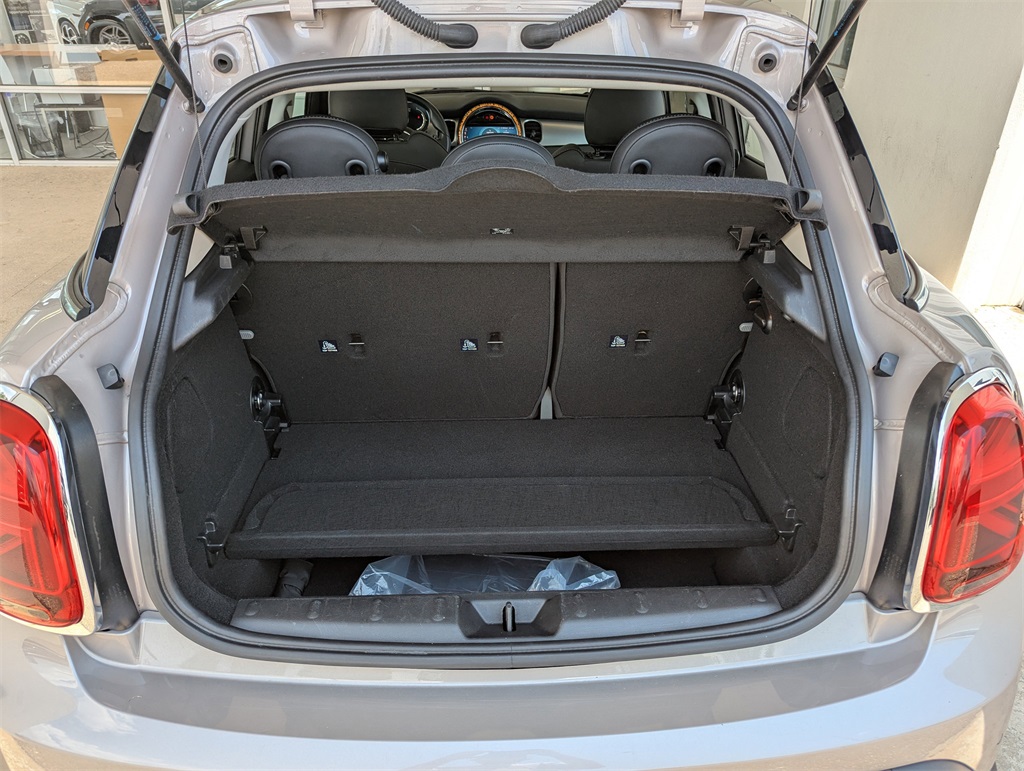 2024 Mini Cooper Hardtop Signature photo 25