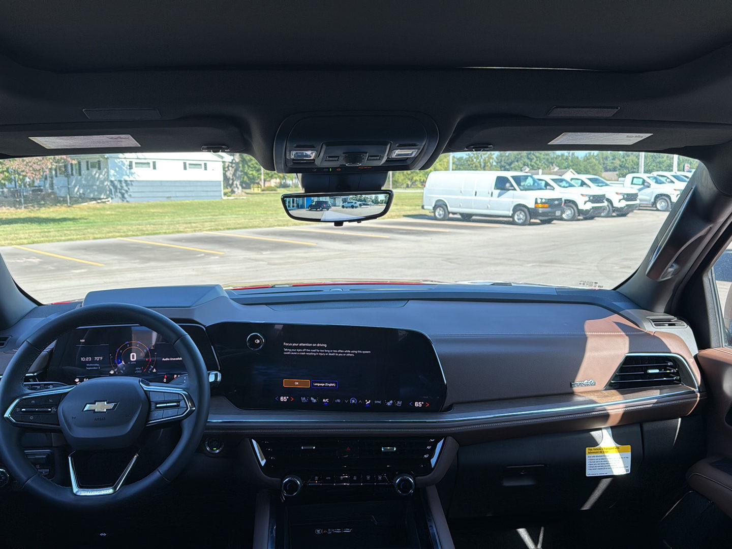 2025 Chevrolet Suburban High Country photo 4