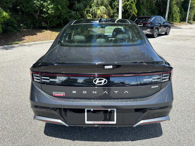2025 Hyundai Sonata Hybrid Limited photo 3
