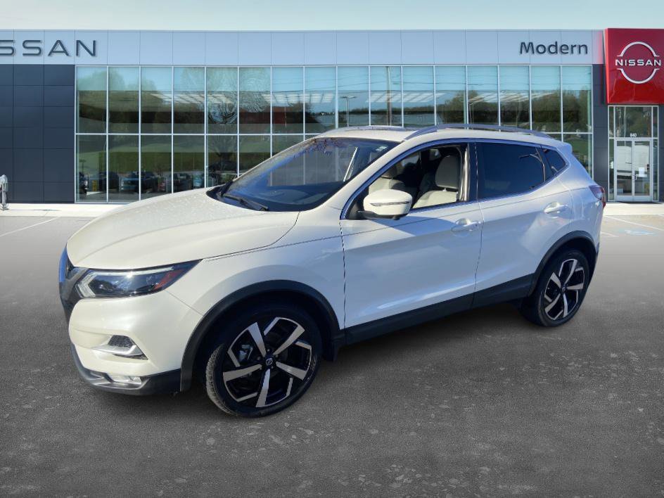 2022 Nissan Rogue Sport SL's photo