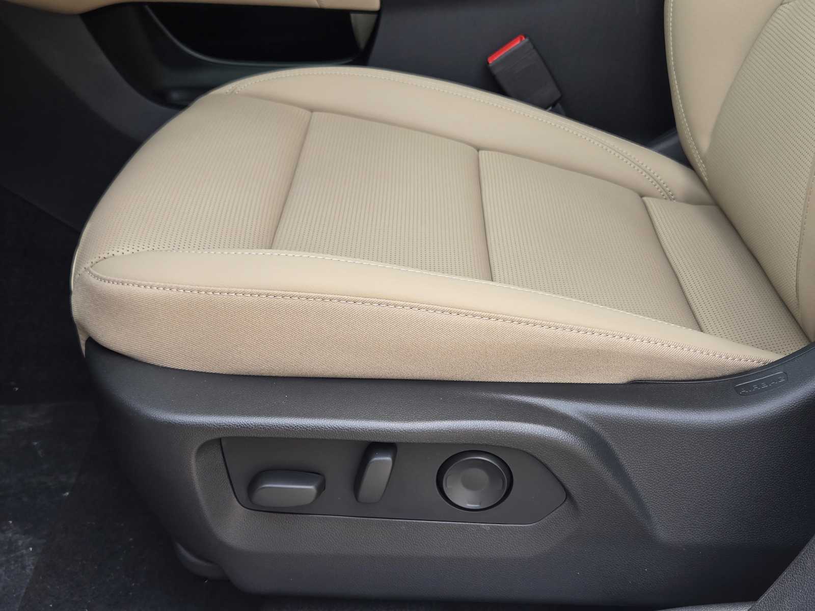 2025 Buick Envision Preferred photo 16