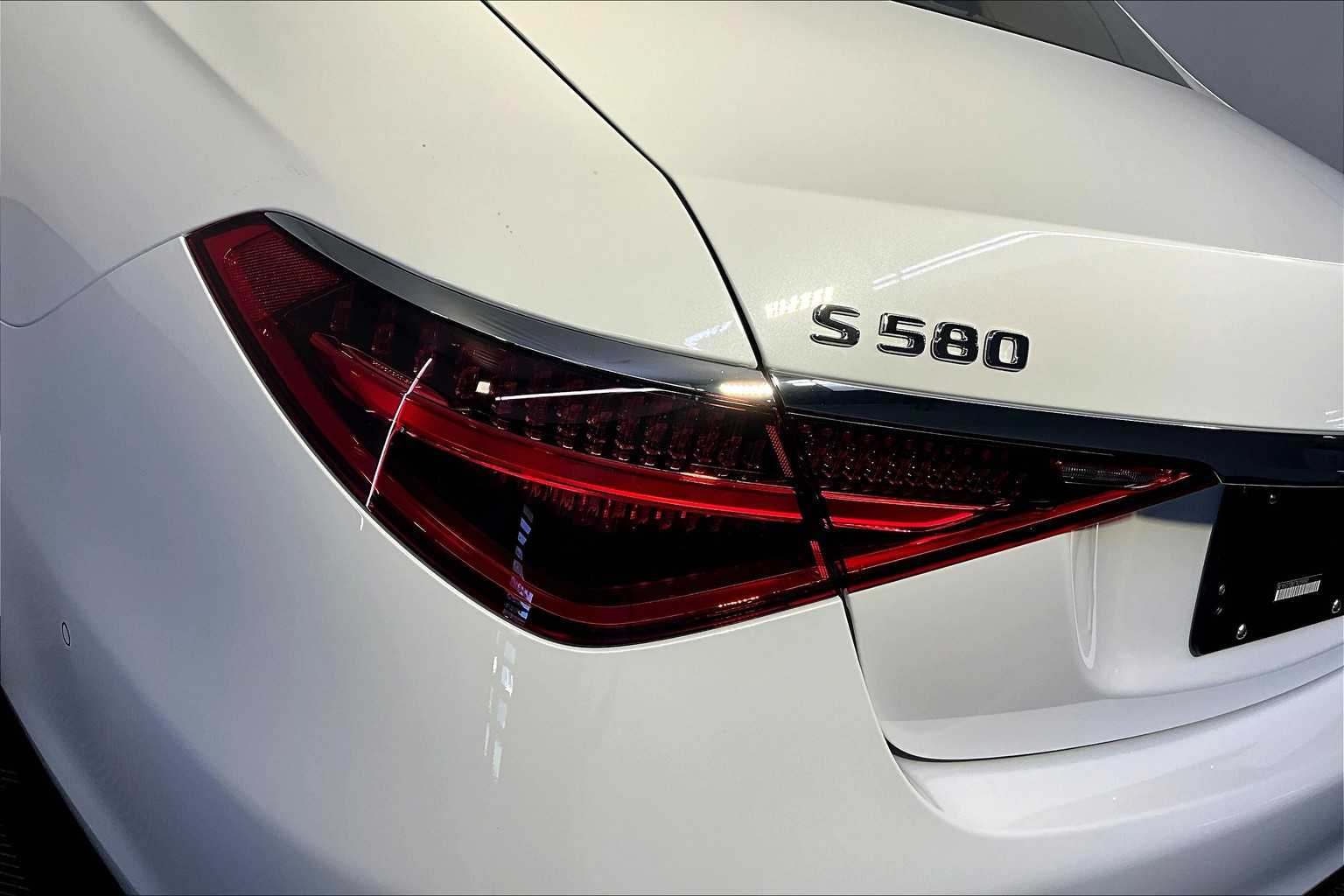 2026 Mercedes Benz S 580 4MATIC photo 3