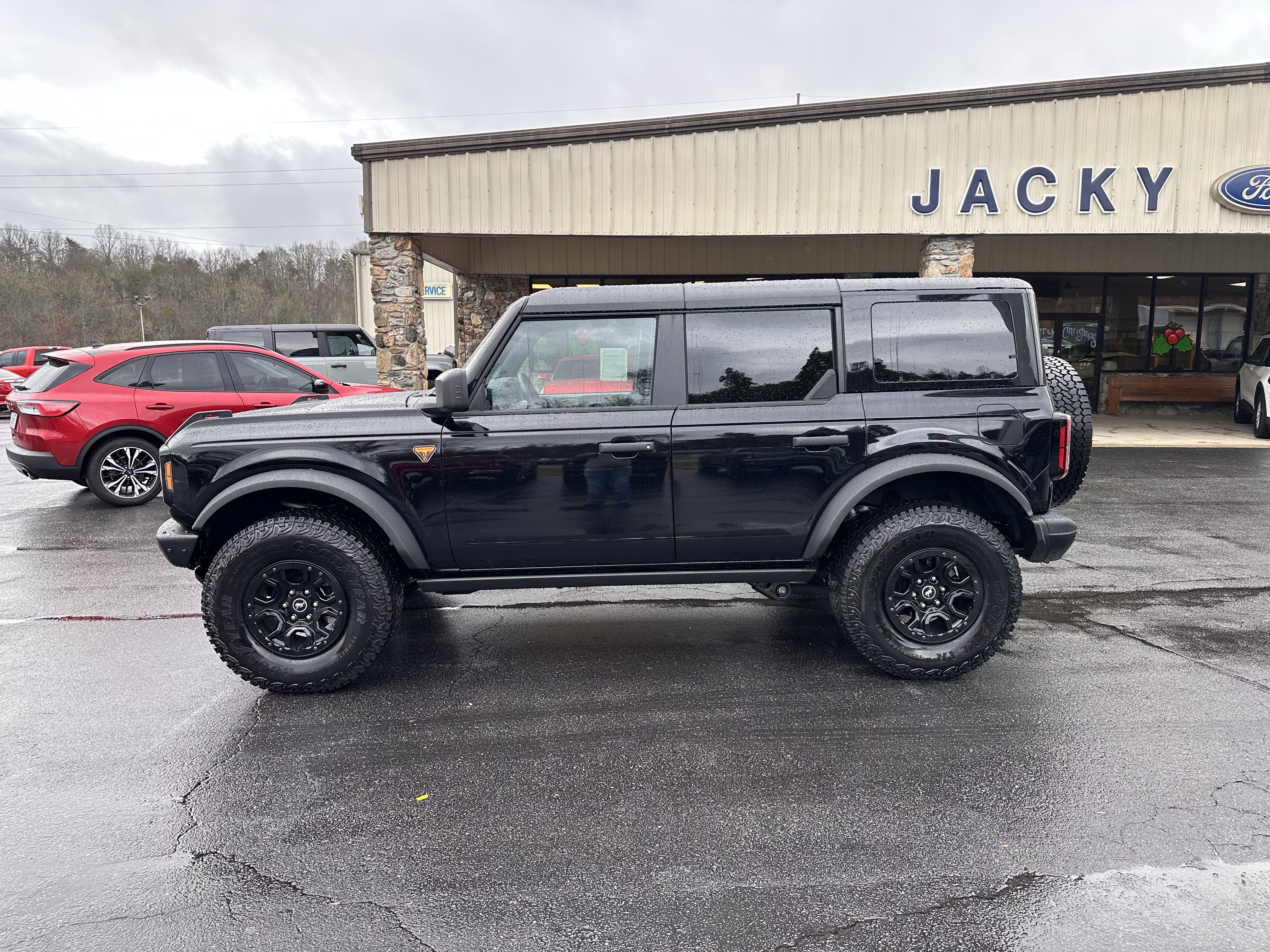 2025 Ford Bronco 4-Door Badlands's photo