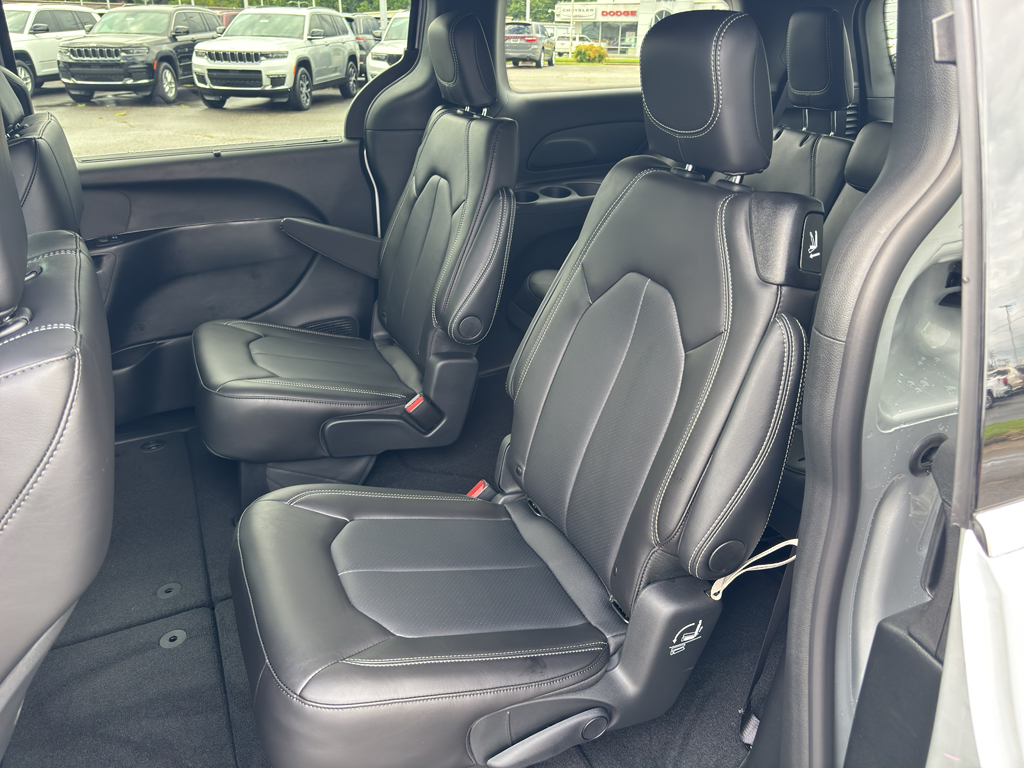 2026 Chrysler Voyager LX photo 20