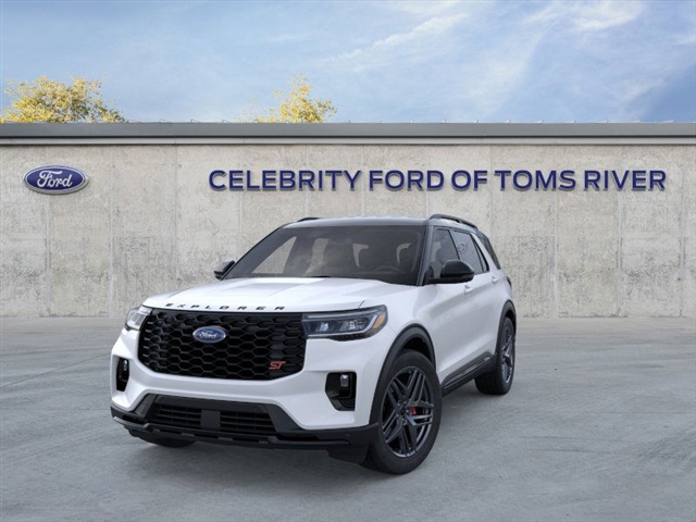 2025 Ford Explorer ST photo 2
