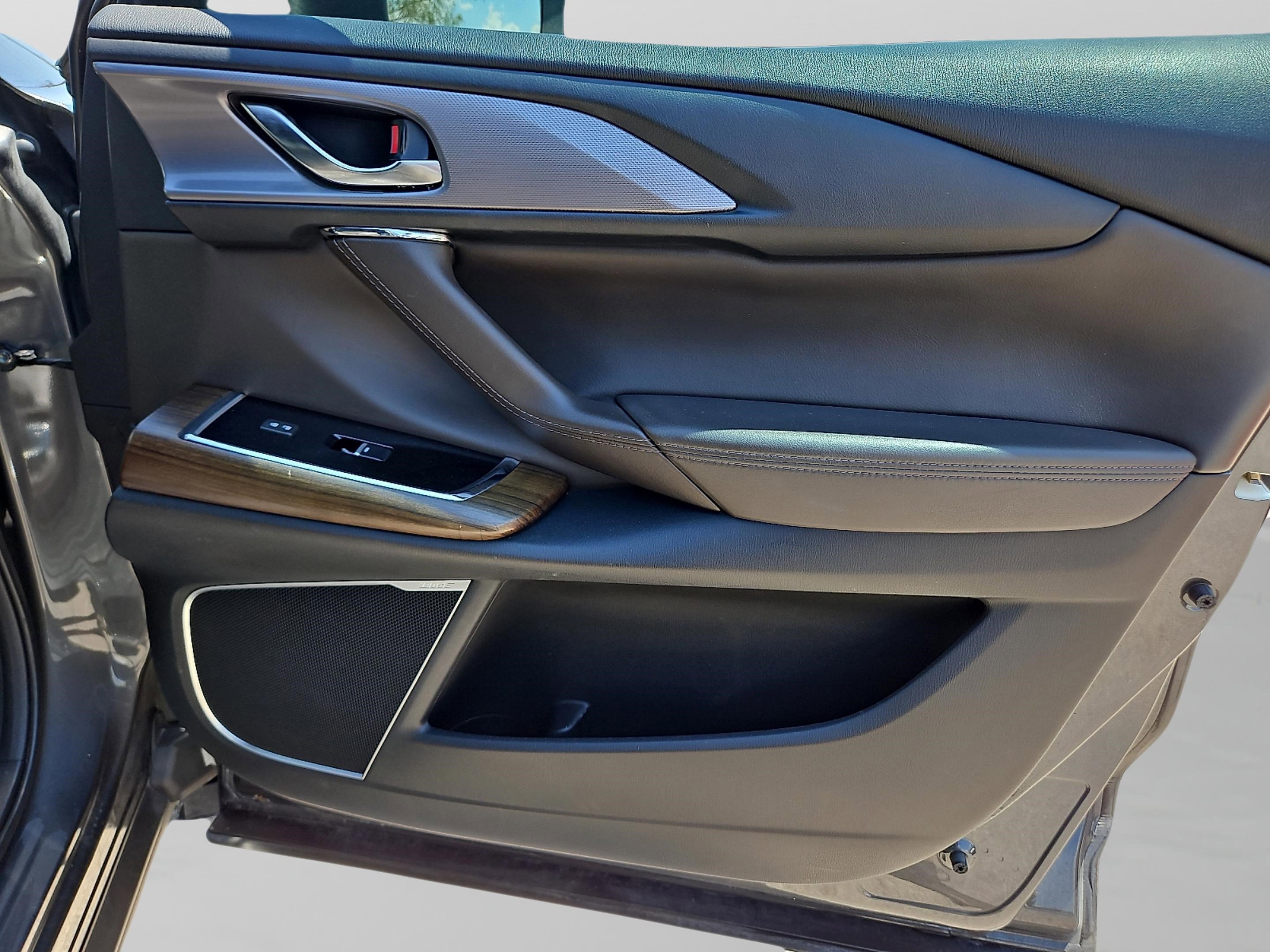 2021 Mazda CX-9 Signature photo 29