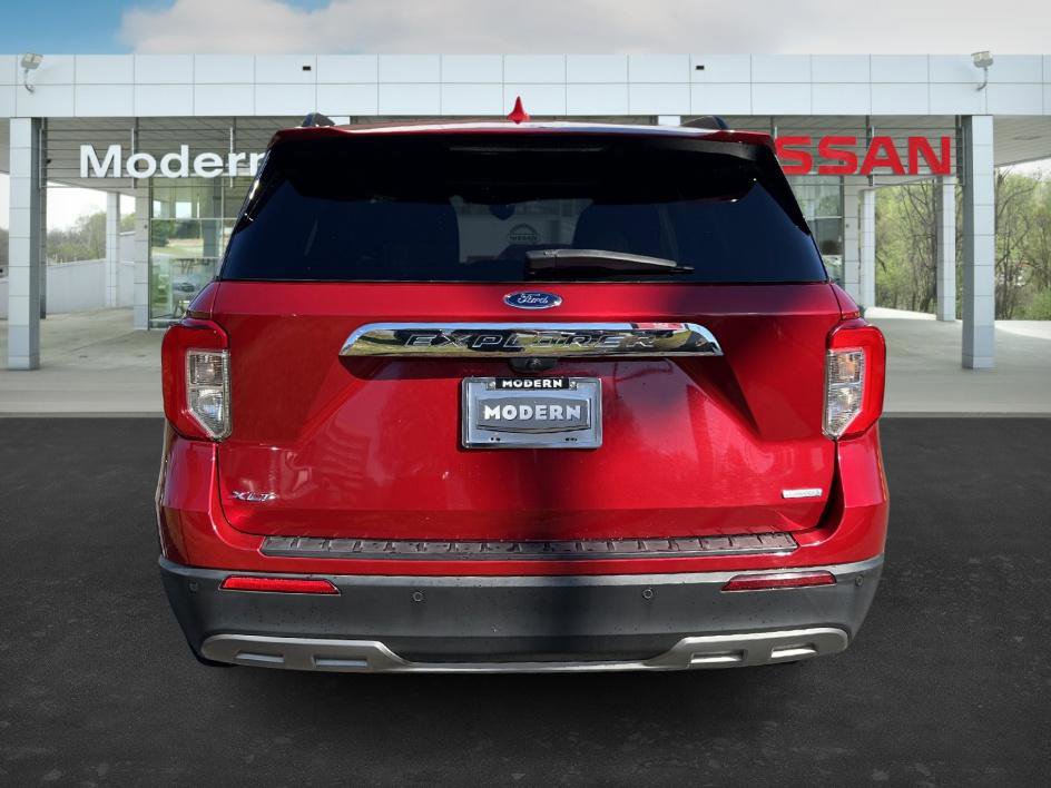 2020 Ford Explorer XLT photo 3