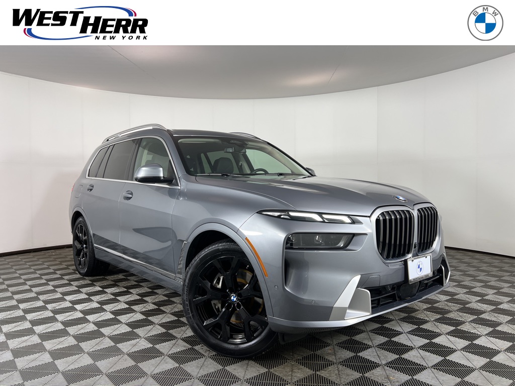 2024 BMW X7 40i's photo