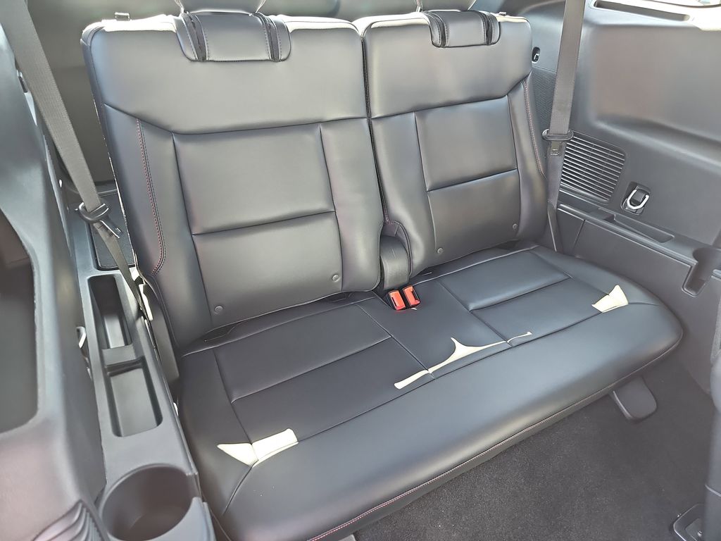 2025 Ford Explorer ST photo 10