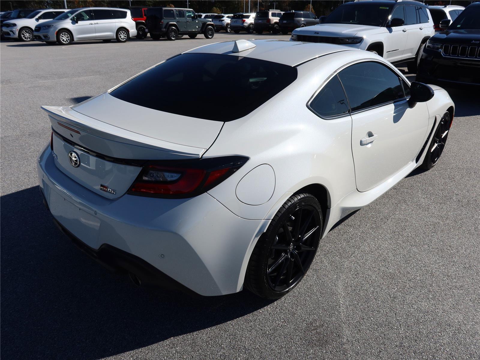 2025 Toyota GR86 Premium photo 4