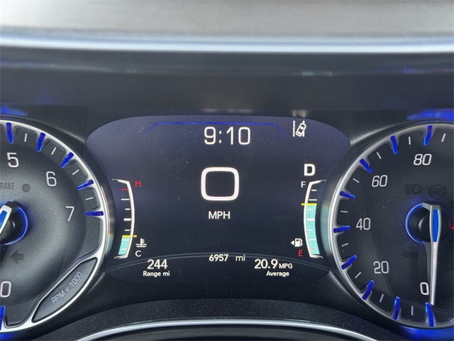 2025 Chrysler Pacifica Pinnacle photo 31