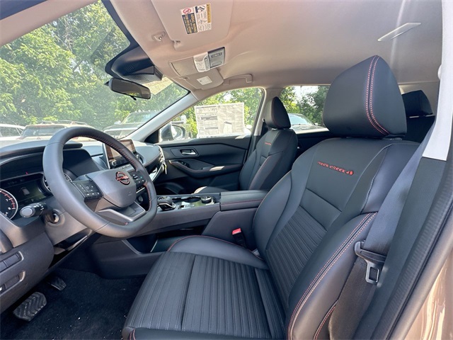 2025 Nissan Rogue SV photo 15