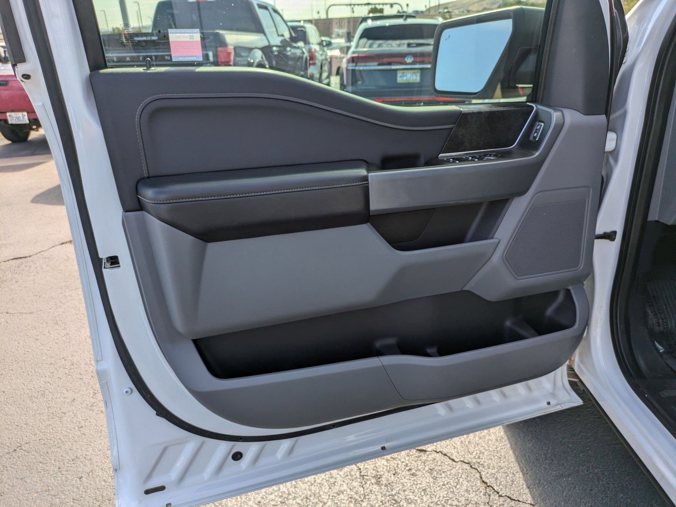 2021 Ford F-150 XLT photo 11