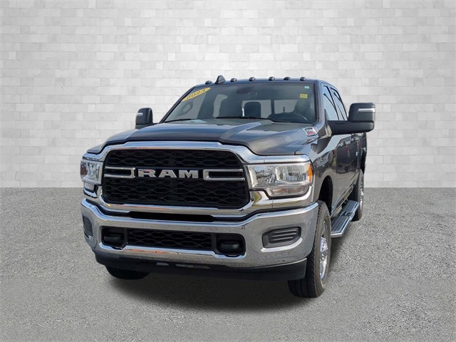 2023 Ram 2500 Tradesman photo 3