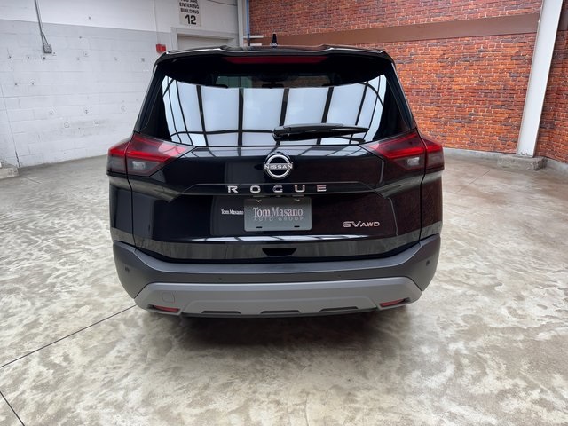 2023 Nissan Rogue SV photo 2