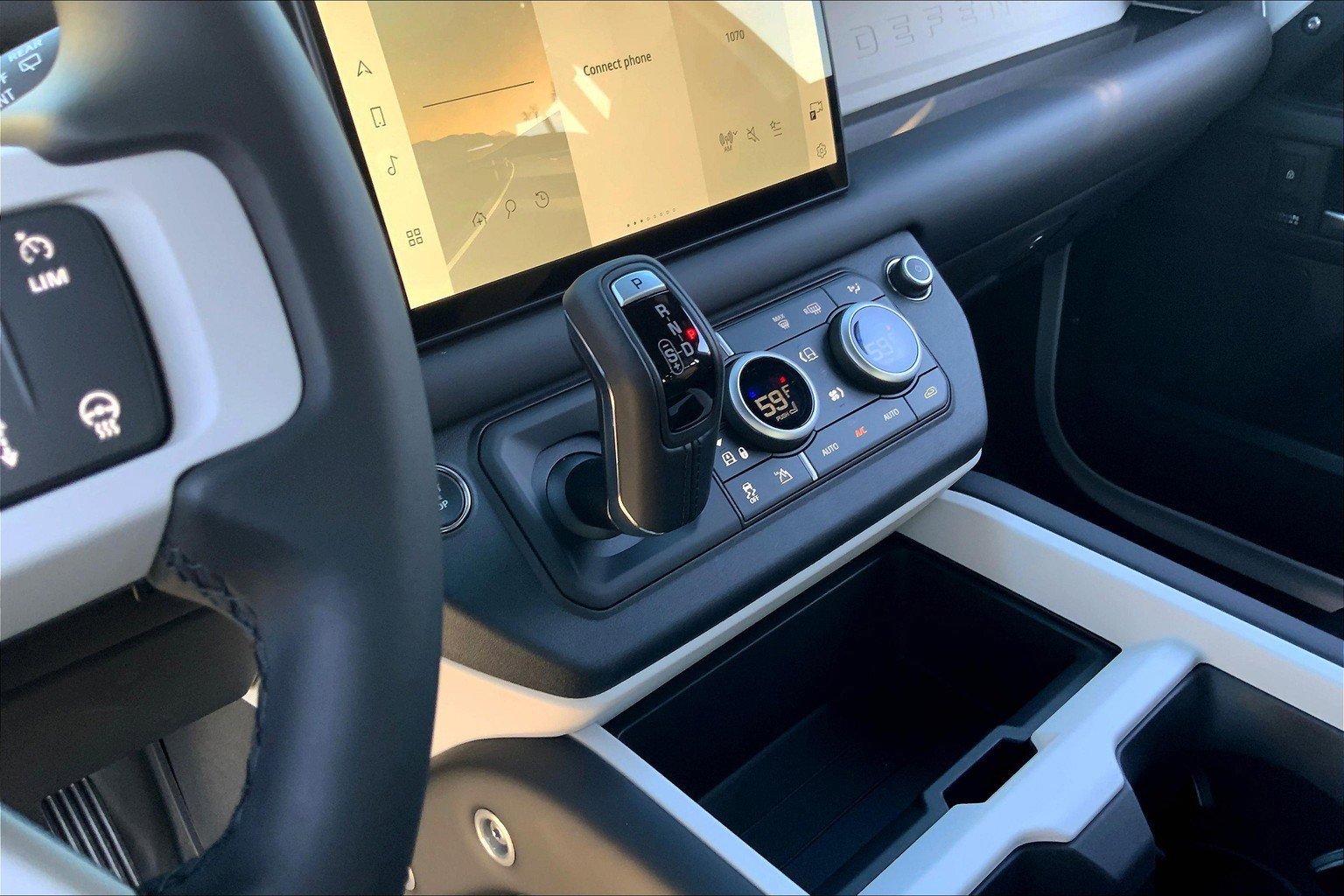 2025 Land Rover Defender 110 X-Dynamic SE photo 7