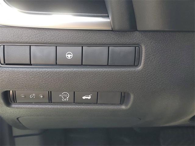 2026 Nissan Rogue SV photo 4