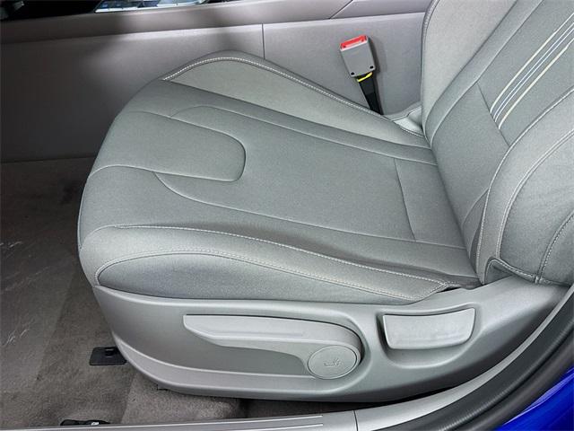 2025 Hyundai Elantra SEL Convenience photo 25