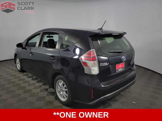 2017 Toyota Prius V Three photo 5