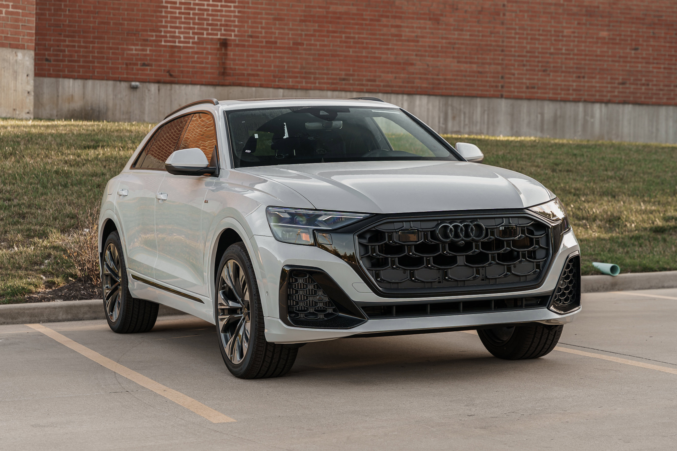2026 Audi Q8 line Premium Plus photo 2