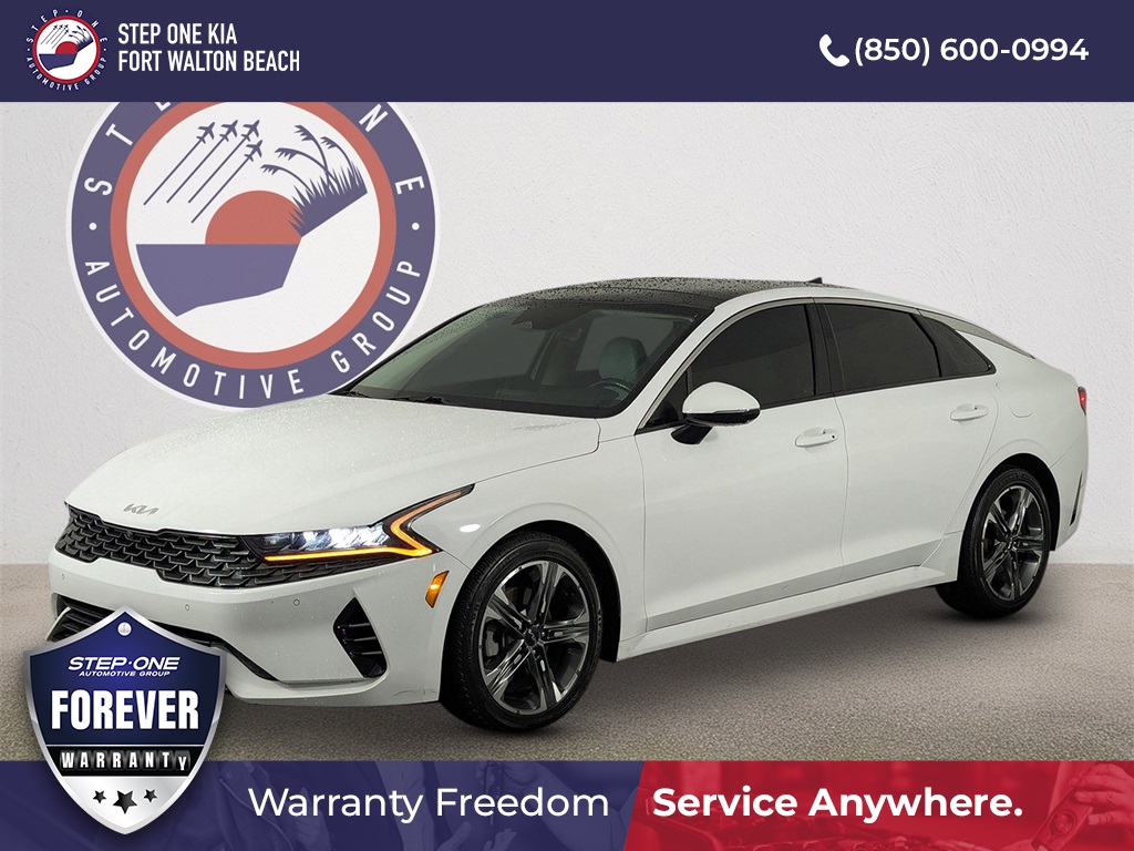 2022 Kia K5 EX's photo