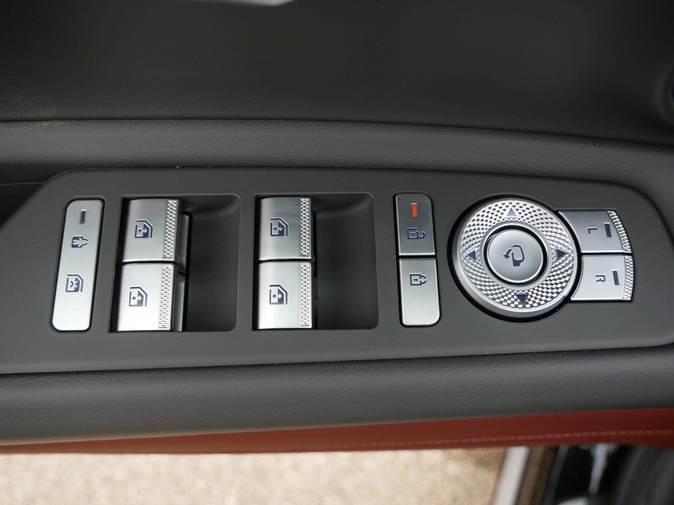 2025 Genesis GV80 Prestige AWD photo 7