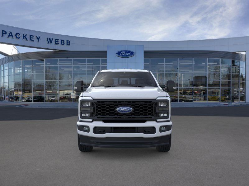 2025 Ford F-250 photo 7