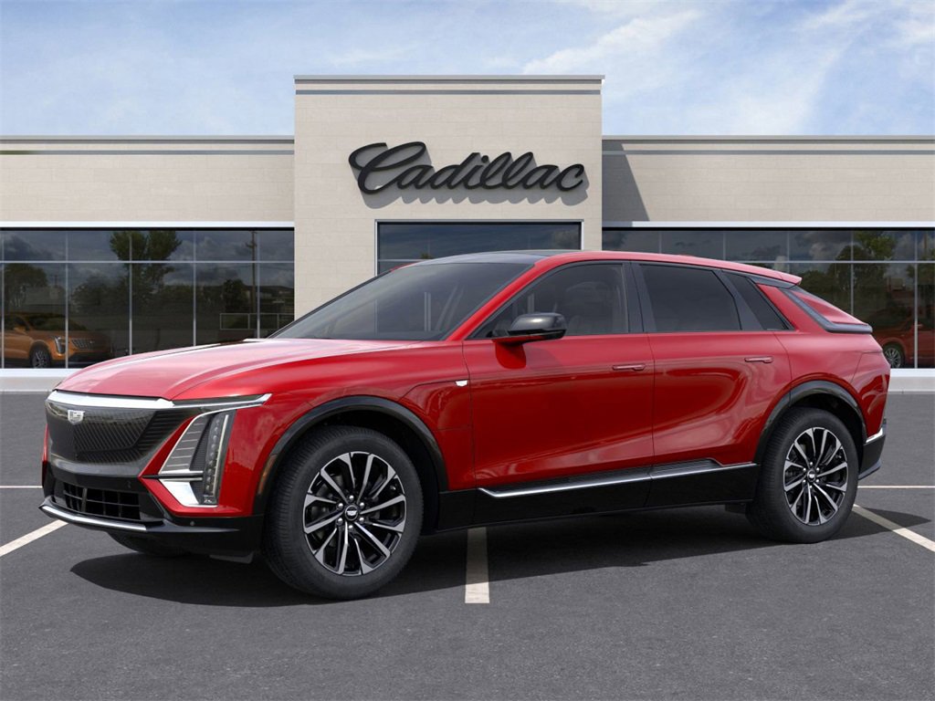 2024 Cadillac Lyriq Sport photo 2