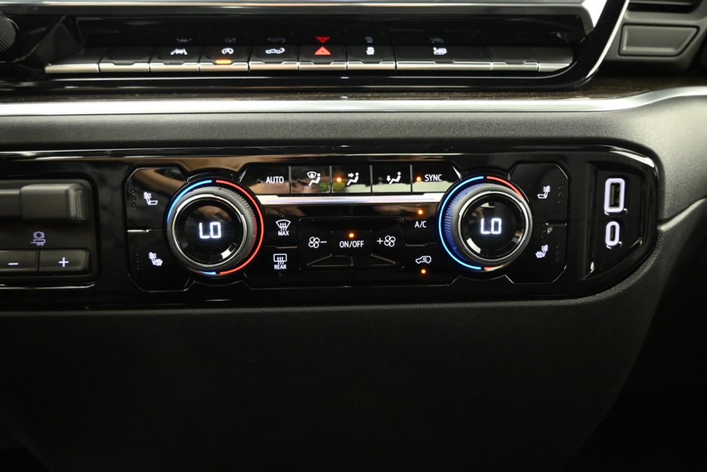 2025 Chevrolet Silverado 1500 LT photo 27
