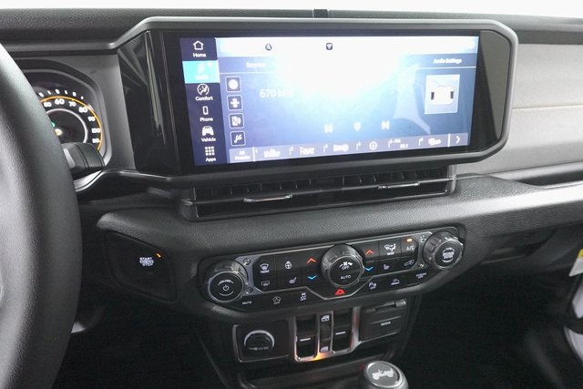 2025 Jeep Wrangler Sport S photo 18