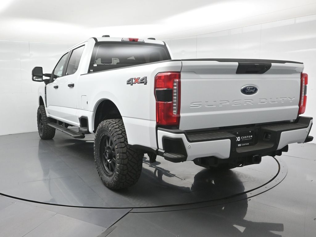 2025 Ford F-250 photo 22