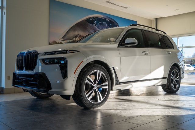 2026 BMW X7 40i's photo